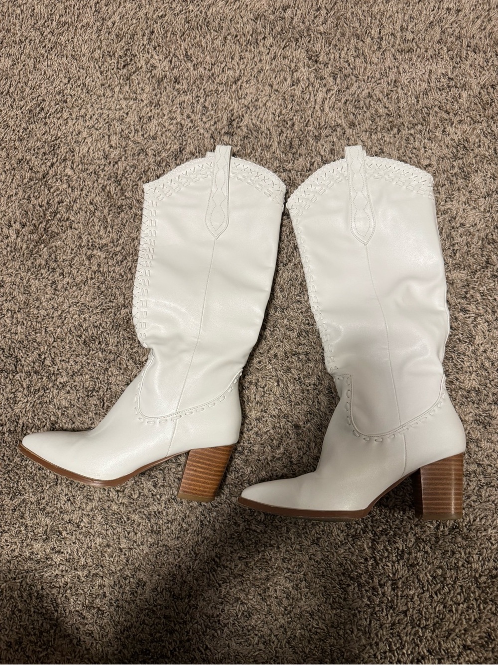 White Western-Style Mid-Calf Block Heel Boots
